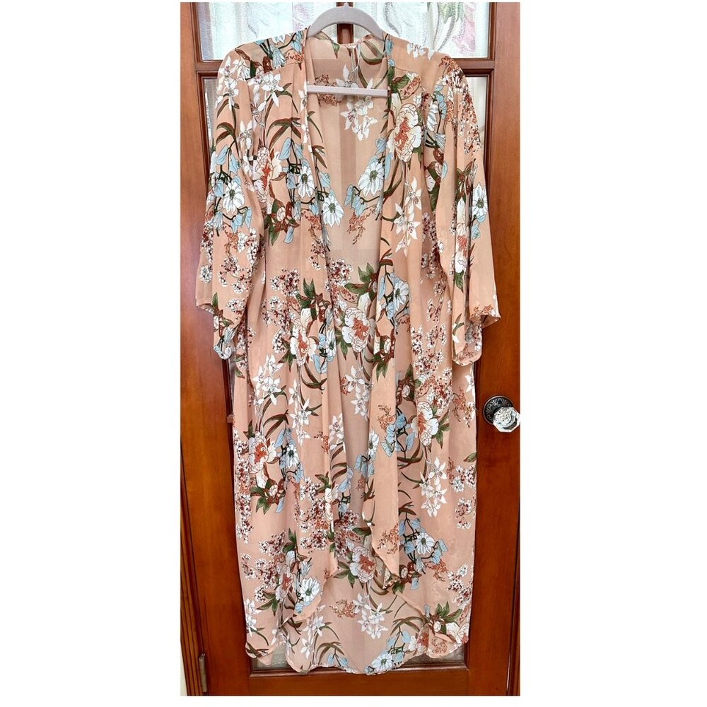 Topper ~ Flowy ~ Floral ~ plus